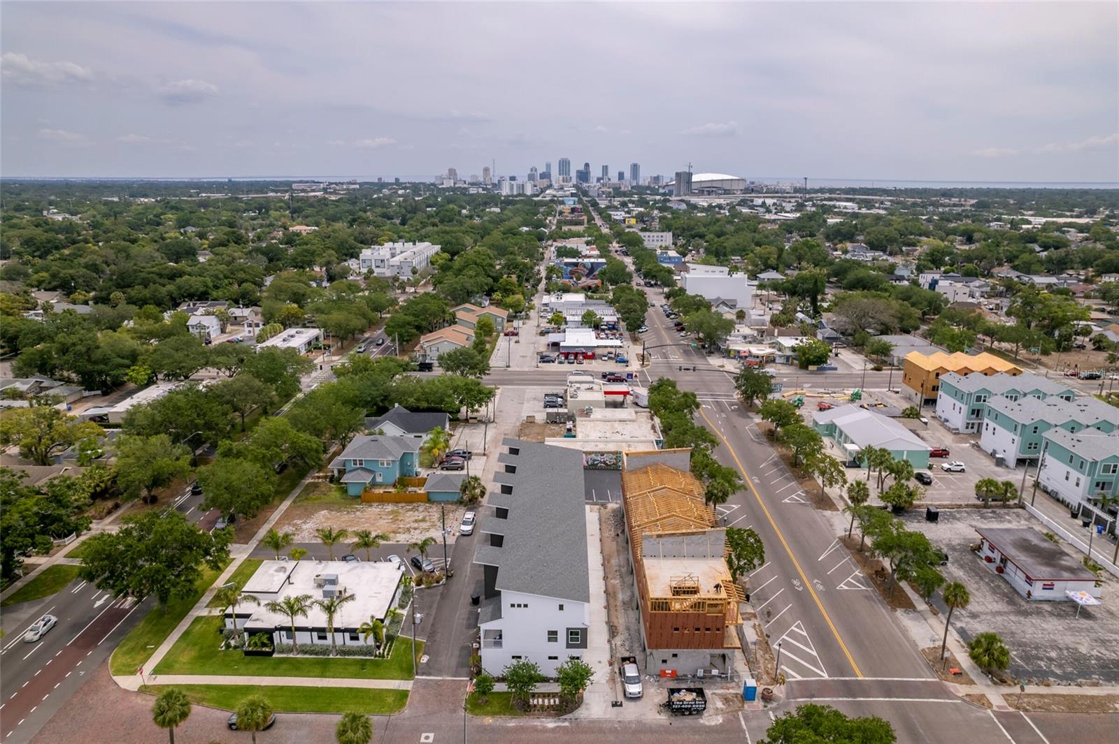 DRIFTWOOD ON CENTRAL - Residential Lease