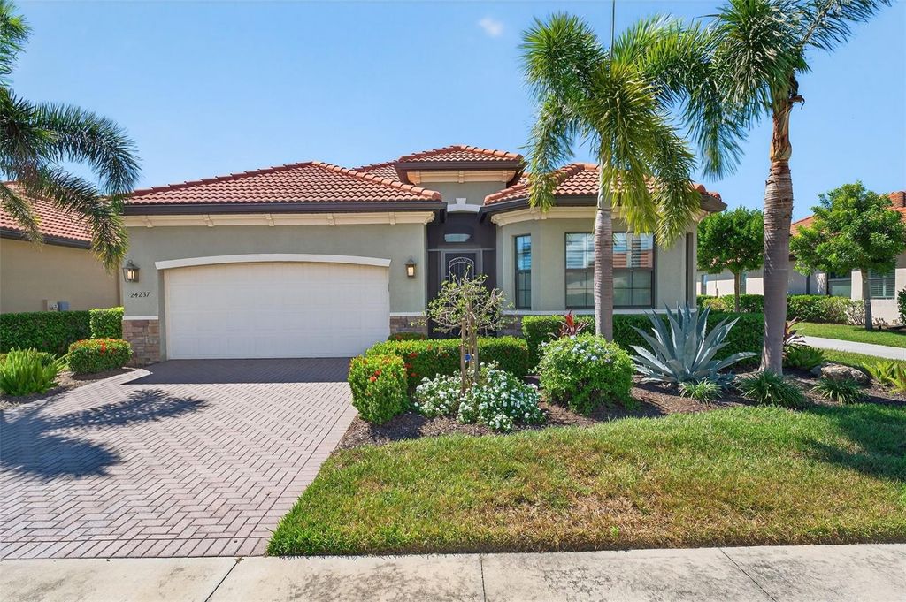 Photo of 24237 Gallberry Drive, Venice, FL 34293 (MLS # N6140633)