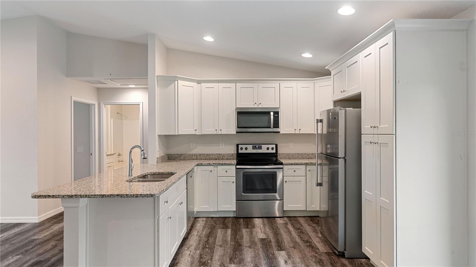 SILVER SPGS SHORES UN #32 - Residential