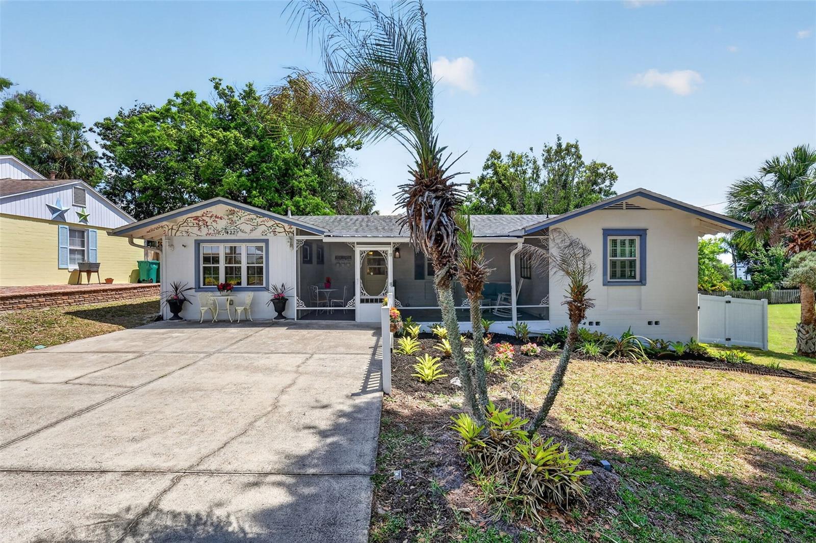 422 W 11TH AVENUE