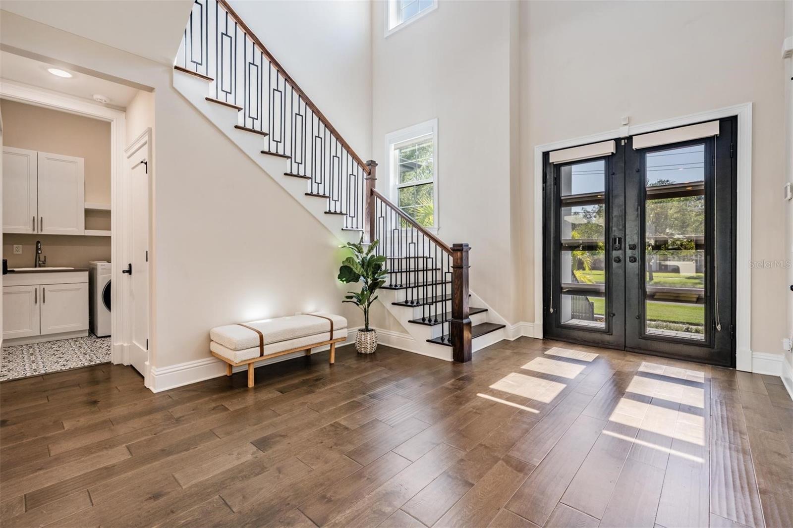 481 W DAVIS BOULEVARD