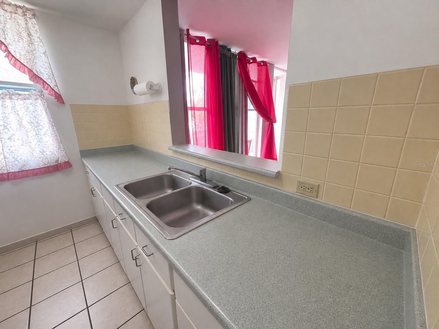 2402 COND RIBERAS DEL BUCANA 309