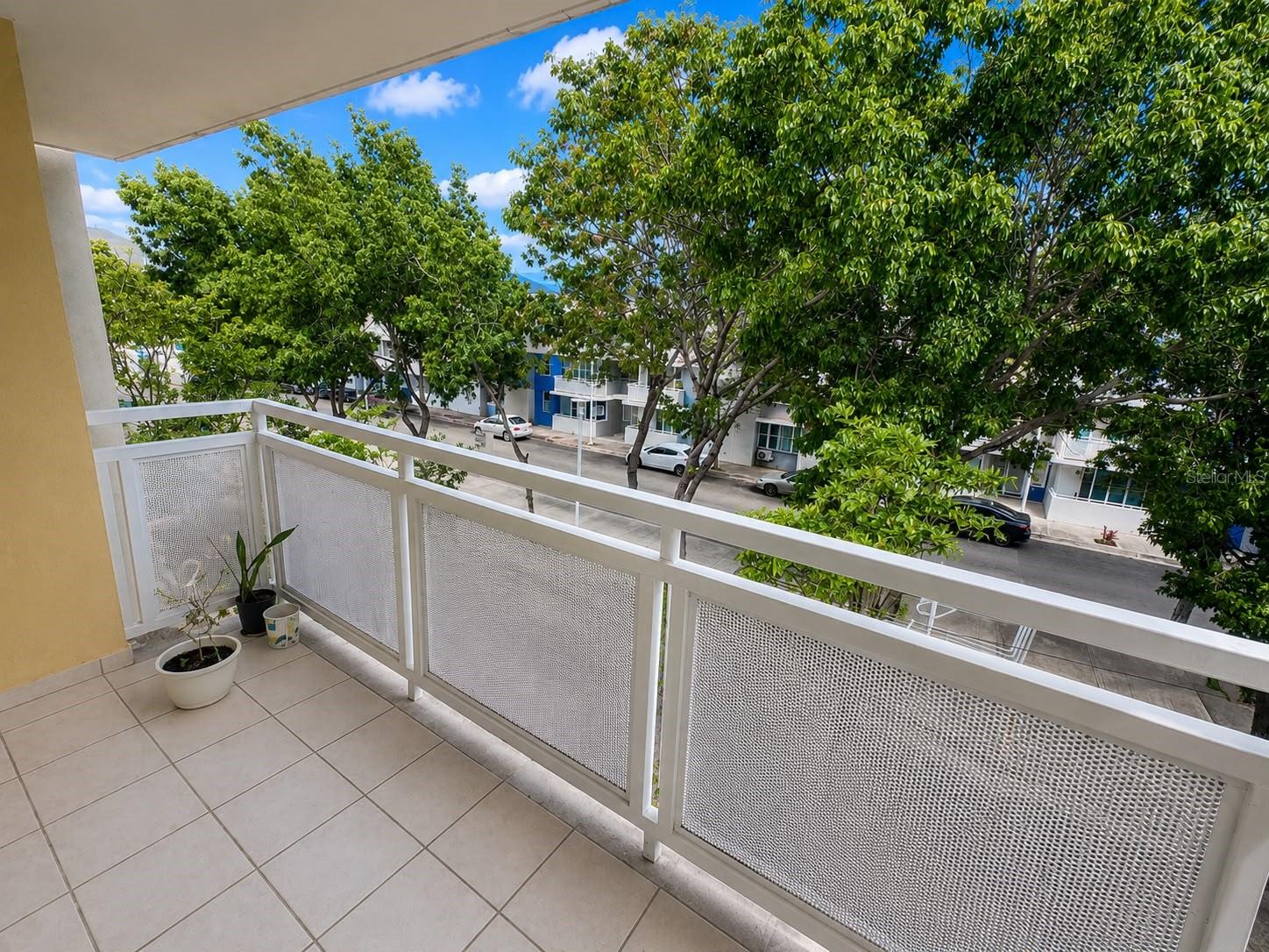 2402 COND RIBERAS DEL BUCANA 309