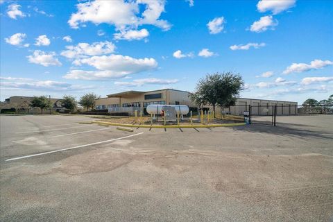 Tiny photo for 13866 S Us Highway 441 Highway, Summerfield, FL 34491 (MLS # OM716459)