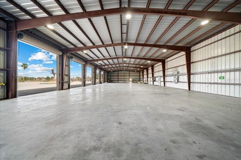 Tiny photo for 13866 S Us Highway 441 Highway, Summerfield, FL 34491 (MLS # OM716459)