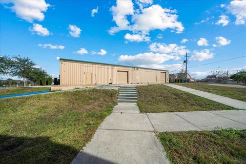Tiny photo for 13866 S Us Highway 441 Highway, Summerfield, FL 34491 (MLS # OM716459)