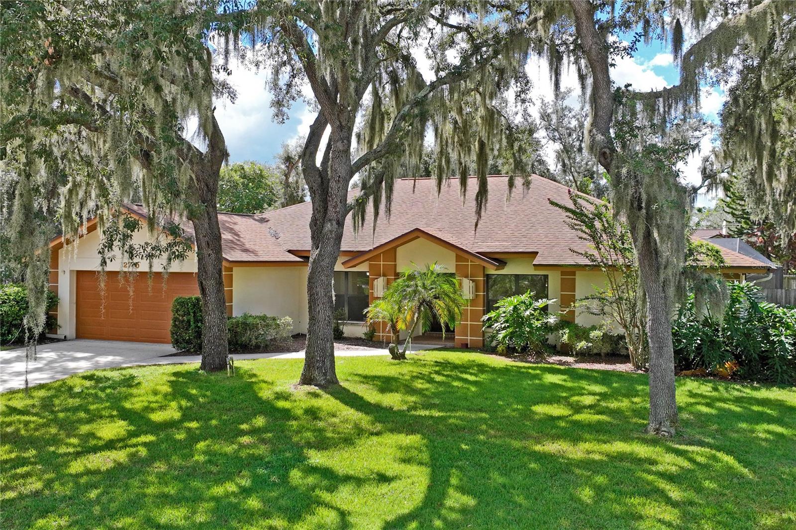2715 LAUREL OAK DRIVE