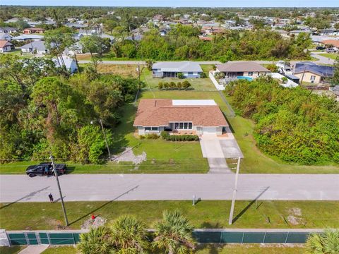 A home in PORT CHARLOTTE