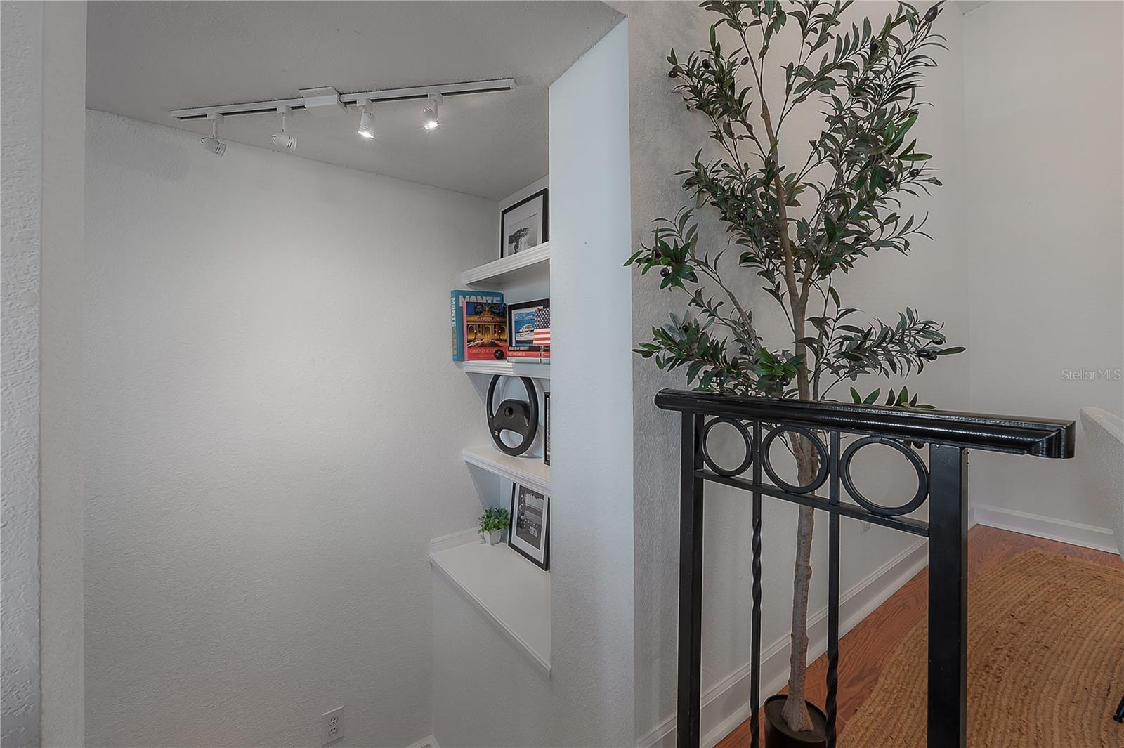 ISLAND PLACE A CONDO - Residential Lease