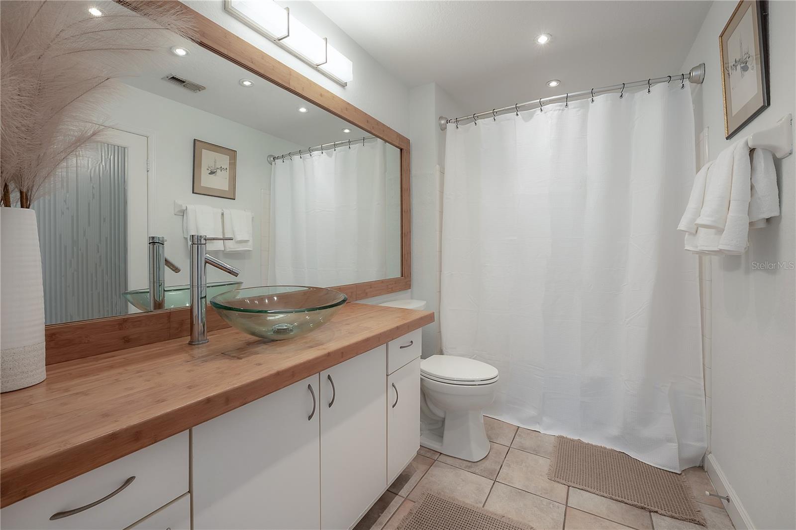 ISLAND PLACE A CONDO - Residential Lease