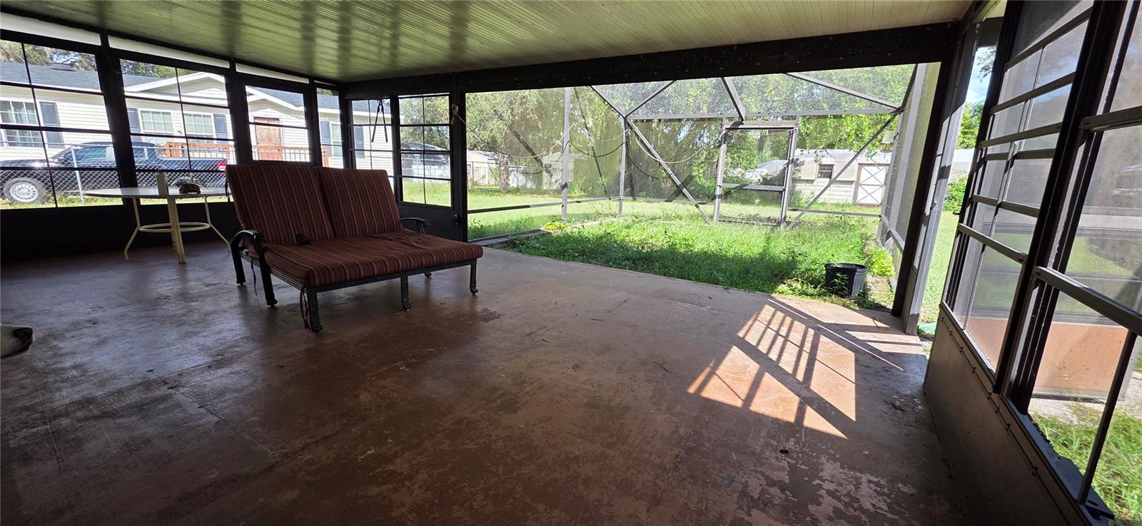 CARLTON VILLAGE PARK - Residential