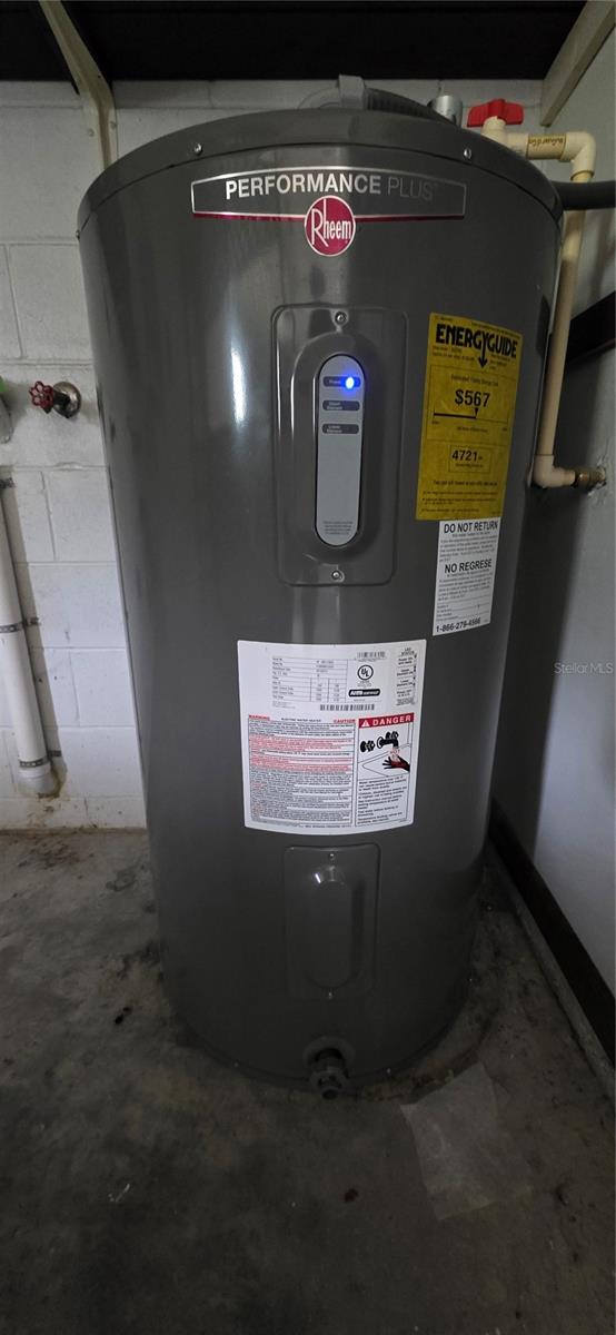 CARLTON VILLAGE PARK - Residential