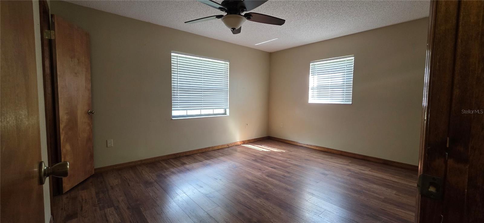 CARLTON VILLAGE PARK - Residential