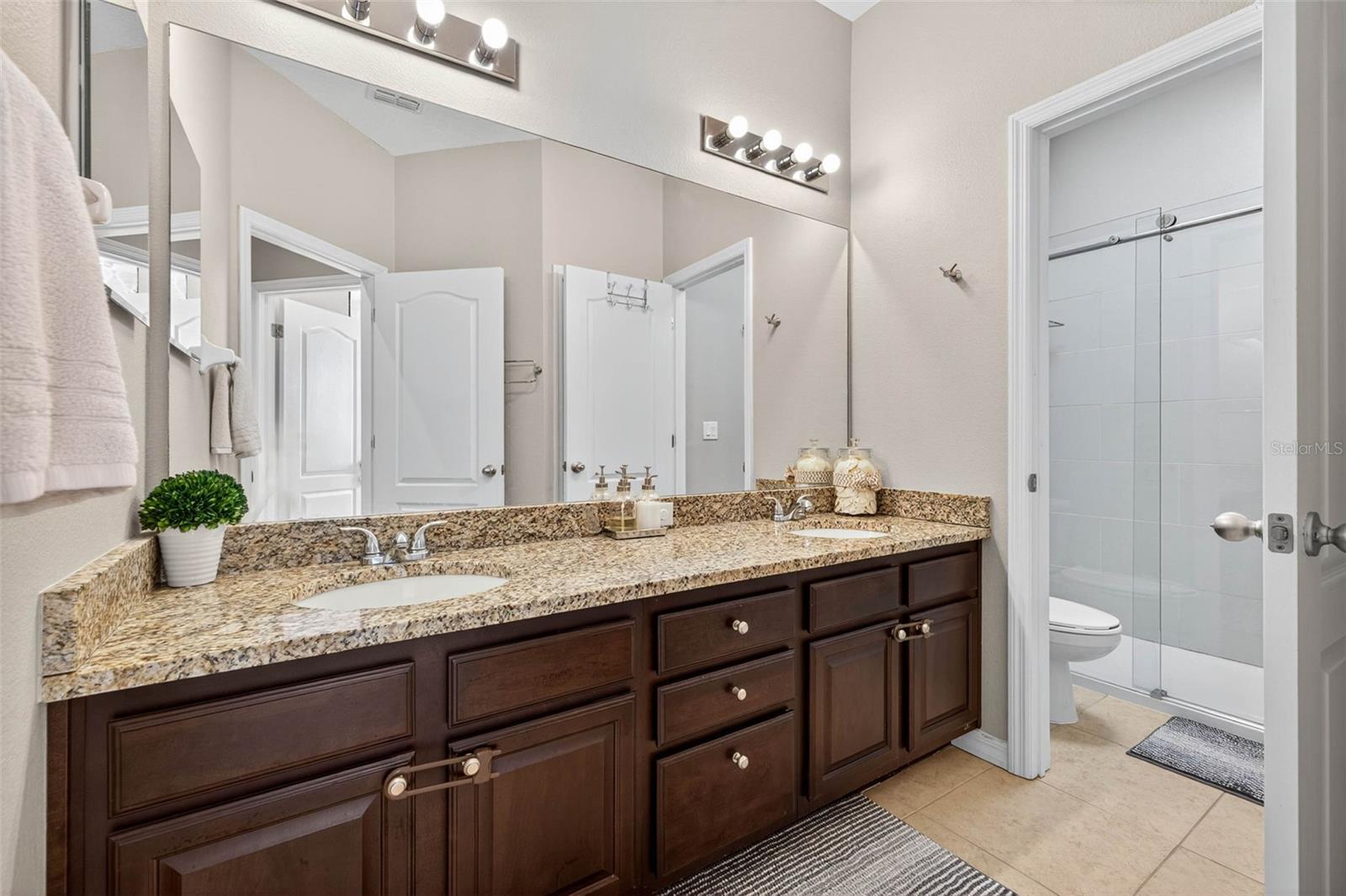 STONECREEK TOWNHOMES - Residential