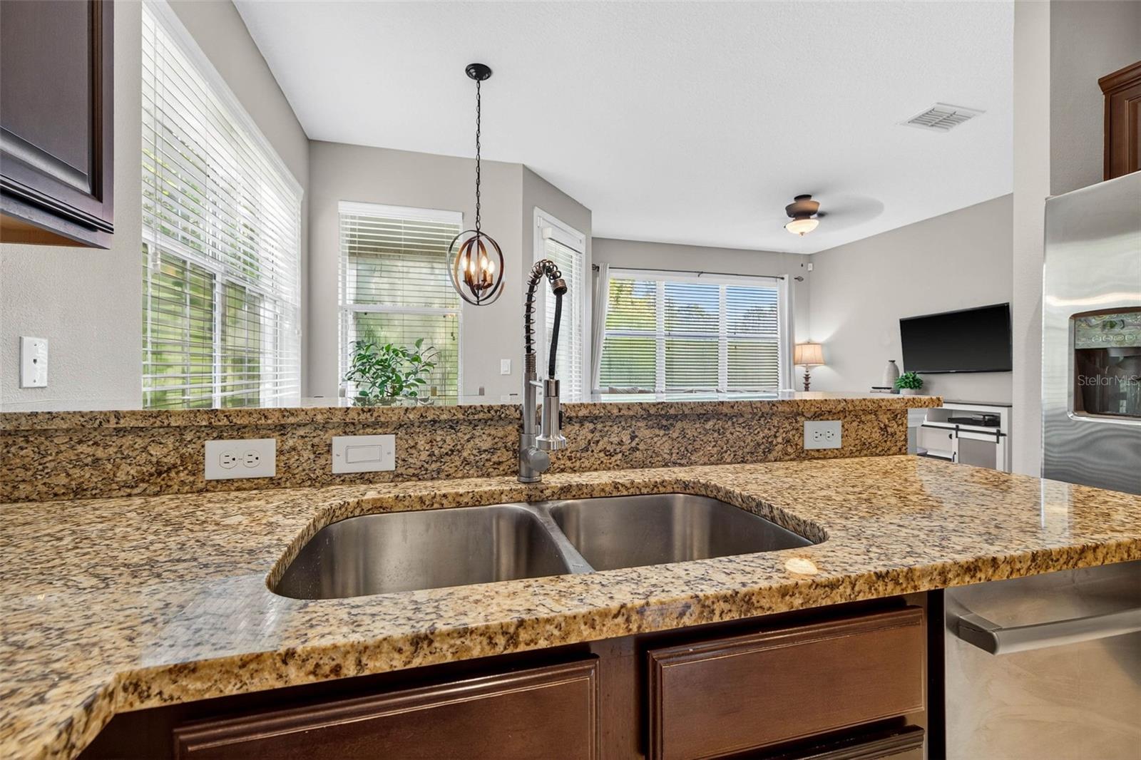 STONECREEK TOWNHOMES - Residential