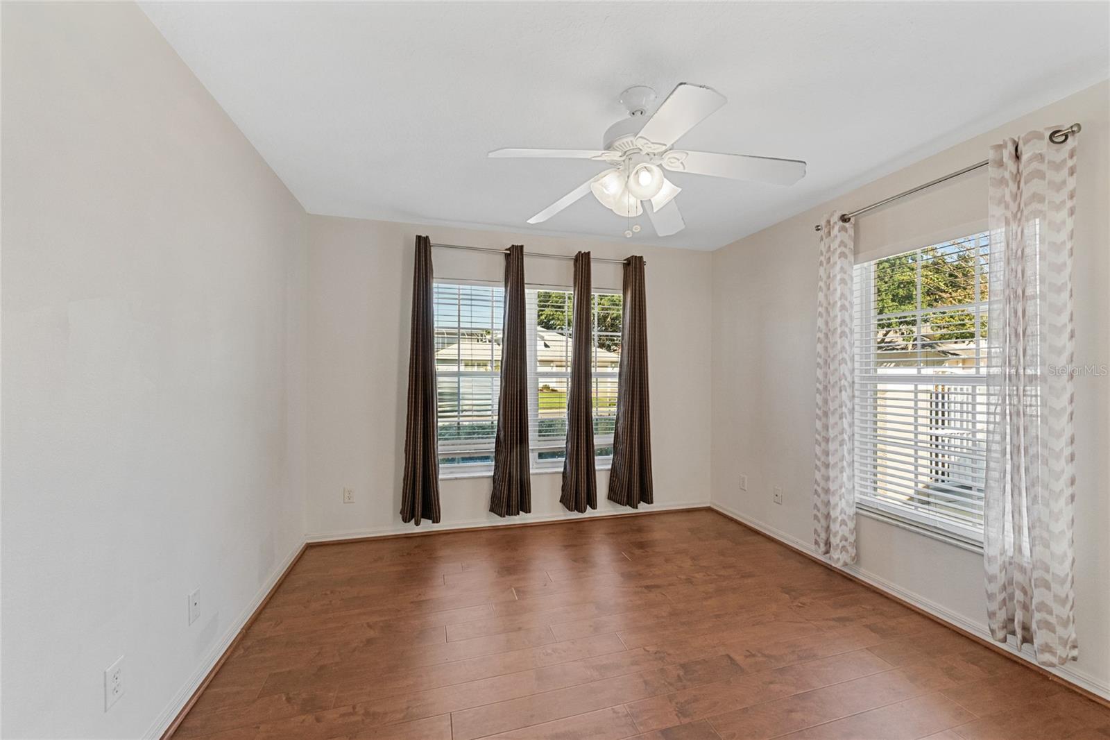 ROYAL HARBOR PH 01 - Residential