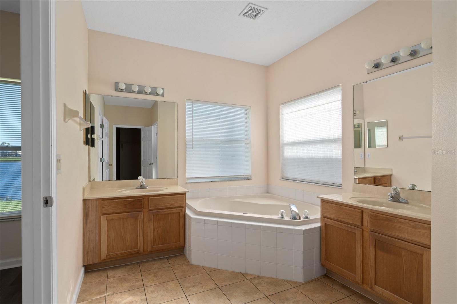 FALCON TRACE - Residential
