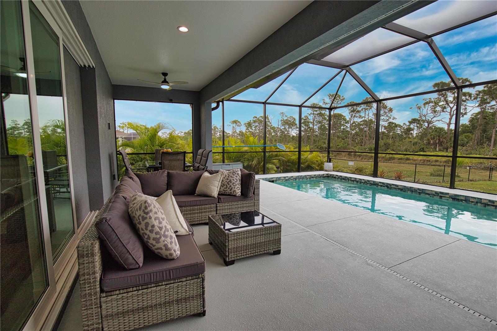 ROTONDA WEST PINE VALLEY - Residential