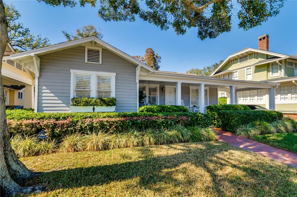 Photo of 827 S Delaware Avenue, Tampa, FL 33606 (MLS # TB8548628)