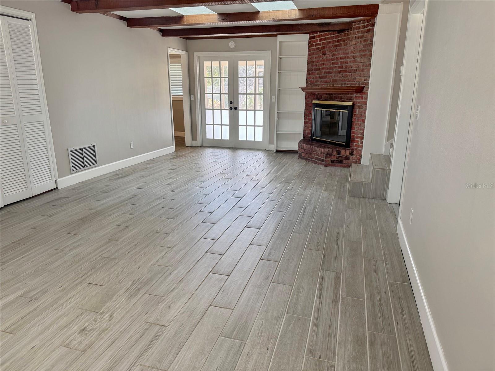 SANLANDO SPGS - Residential