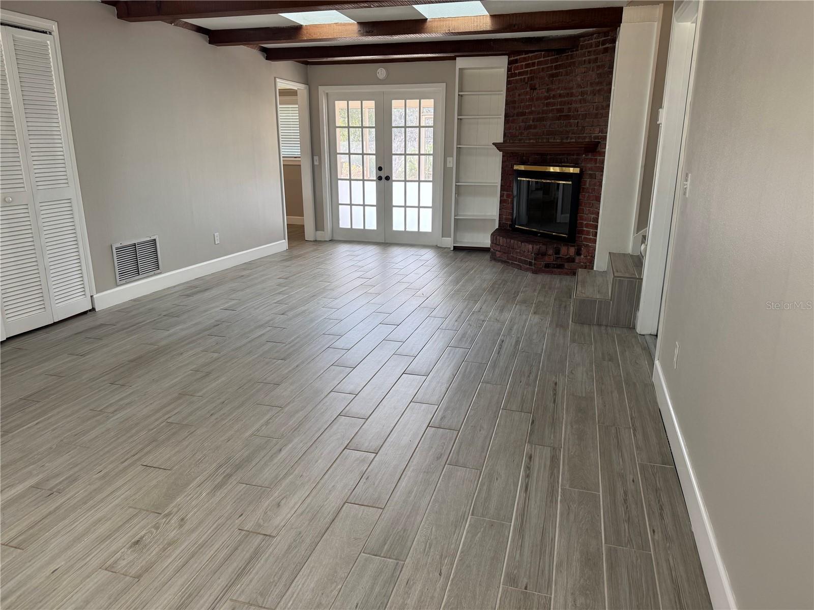 SANLANDO SPGS - Residential