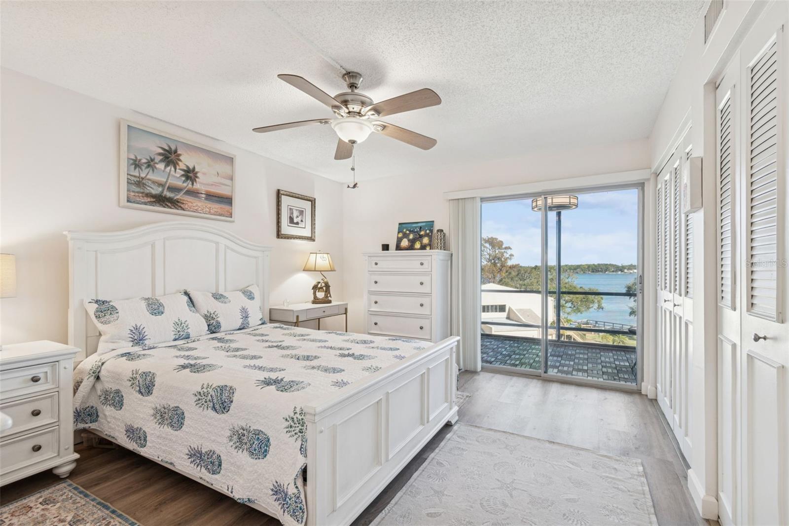 LAKE TARPON SAIL & TENNIS CLUB - Residential