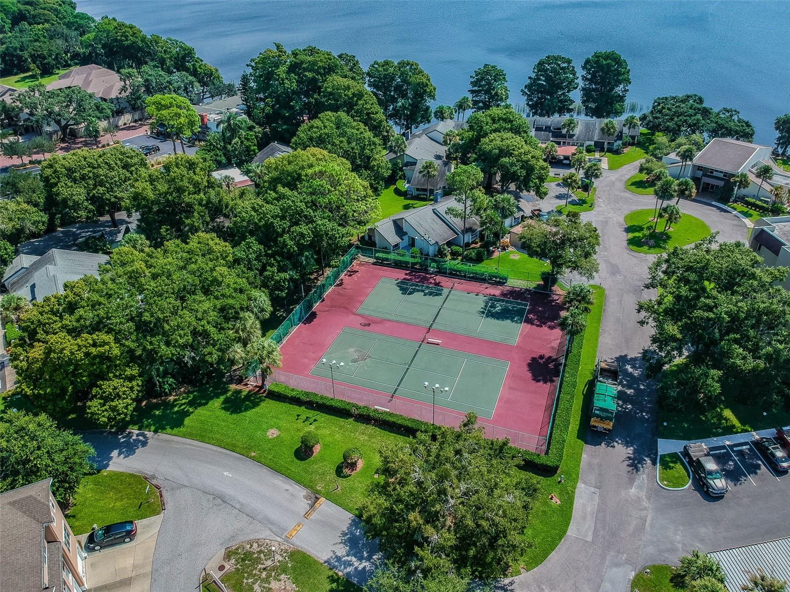 LAKE TARPON SAIL & TENNIS CLUB - Residential
