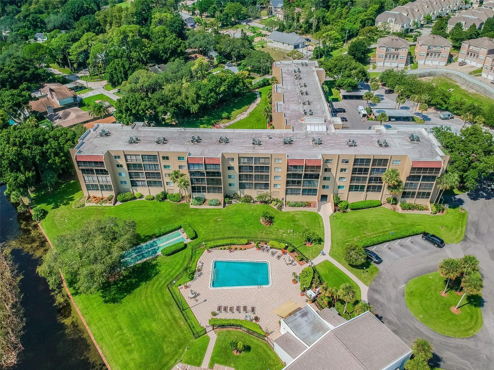 LAKE TARPON SAIL & TENNIS CLUB - Residential