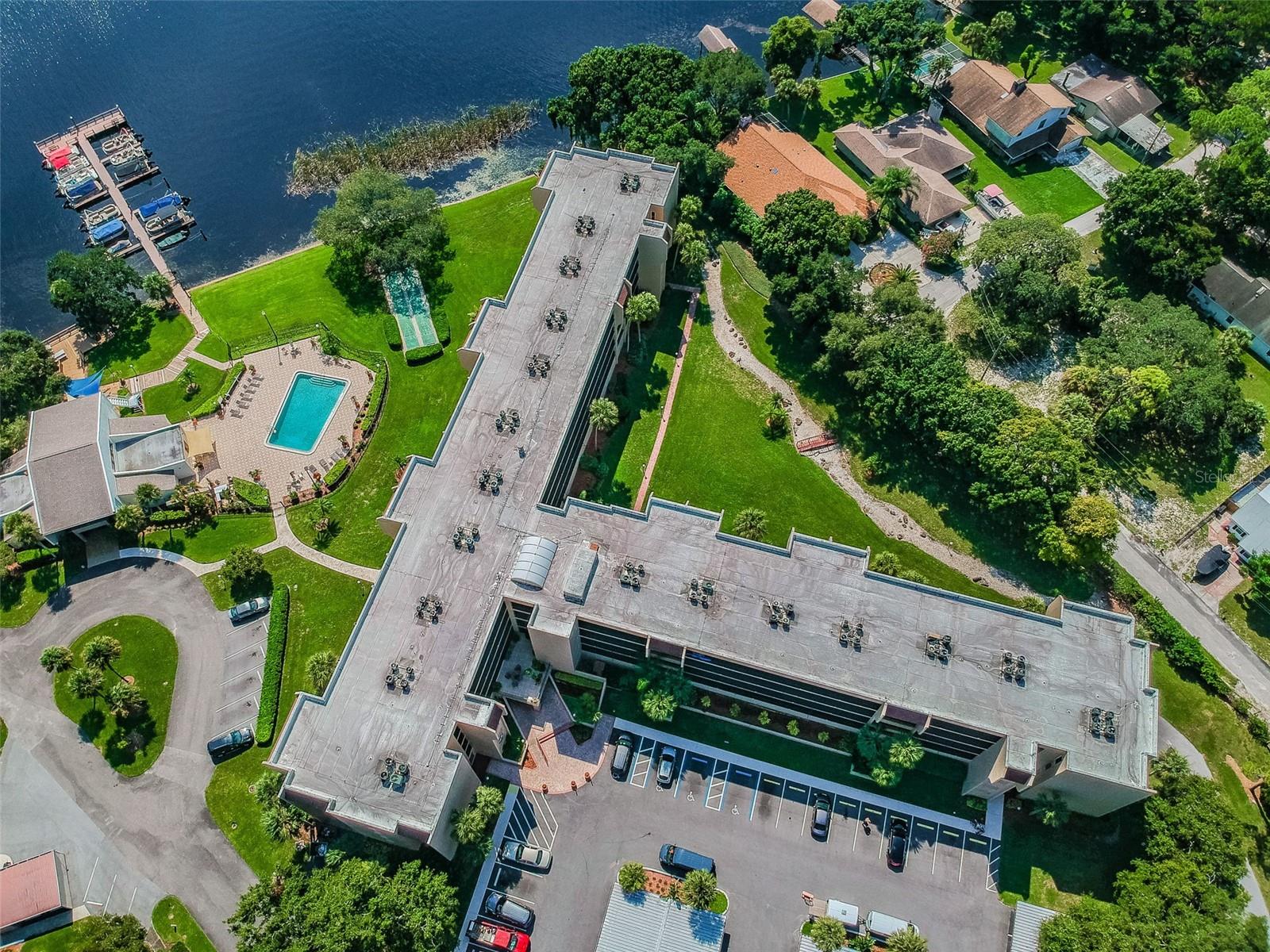 LAKE TARPON SAIL & TENNIS CLUB - Residential