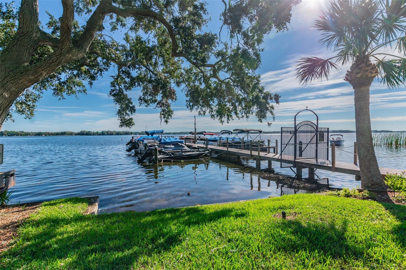 LAKE TARPON SAIL & TENNIS CLUB - Residential