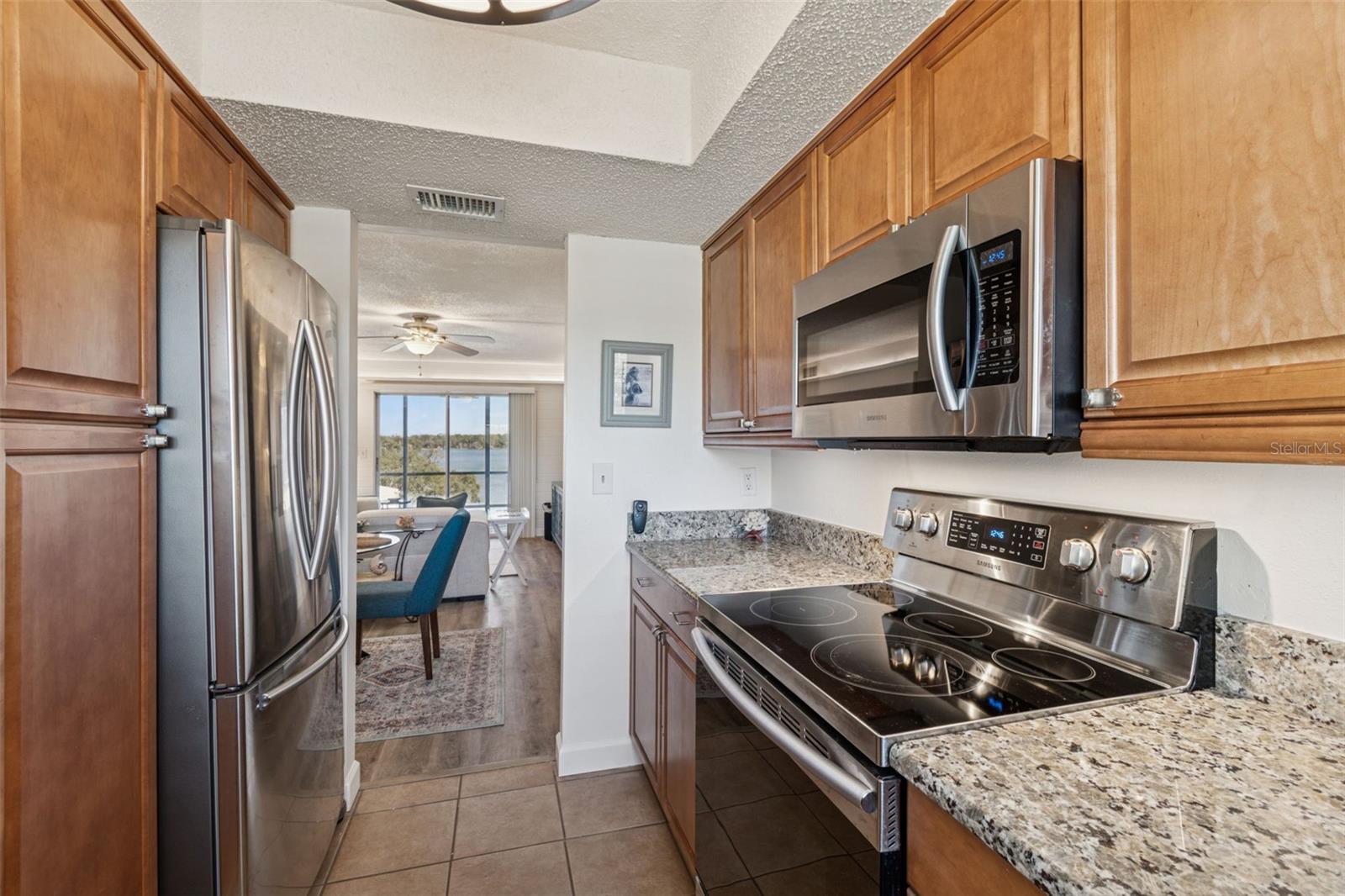 LAKE TARPON SAIL & TENNIS CLUB - Residential