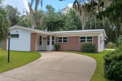 Photo of 1601 NE 28th Avenue, Gainesville, FL 32609 (MLS # GC534355)