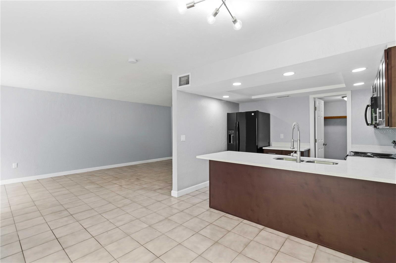 SHADYBROOK VILLAGE AMD - Residential