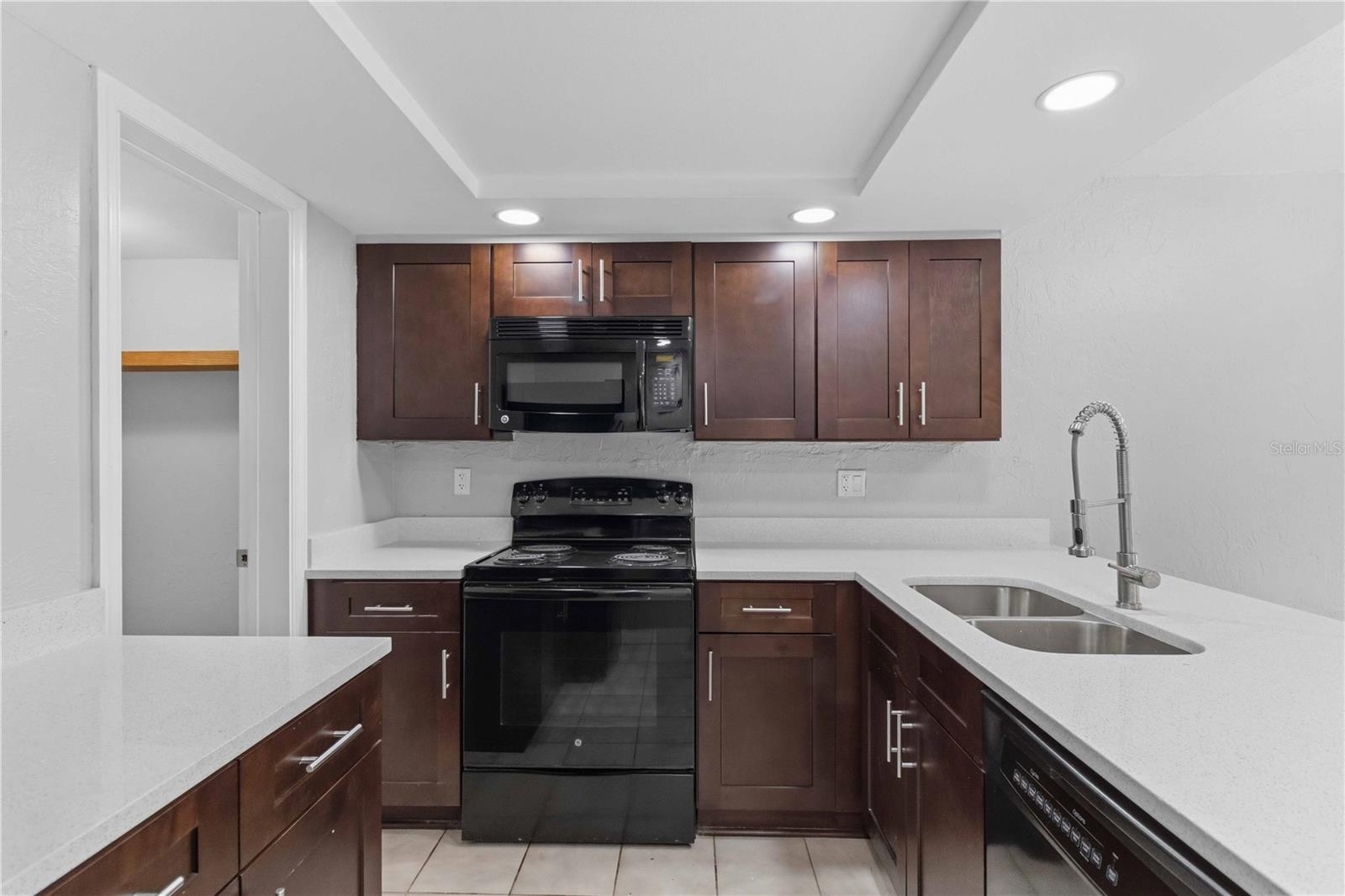 SHADYBROOK VILLAGE AMD - Residential