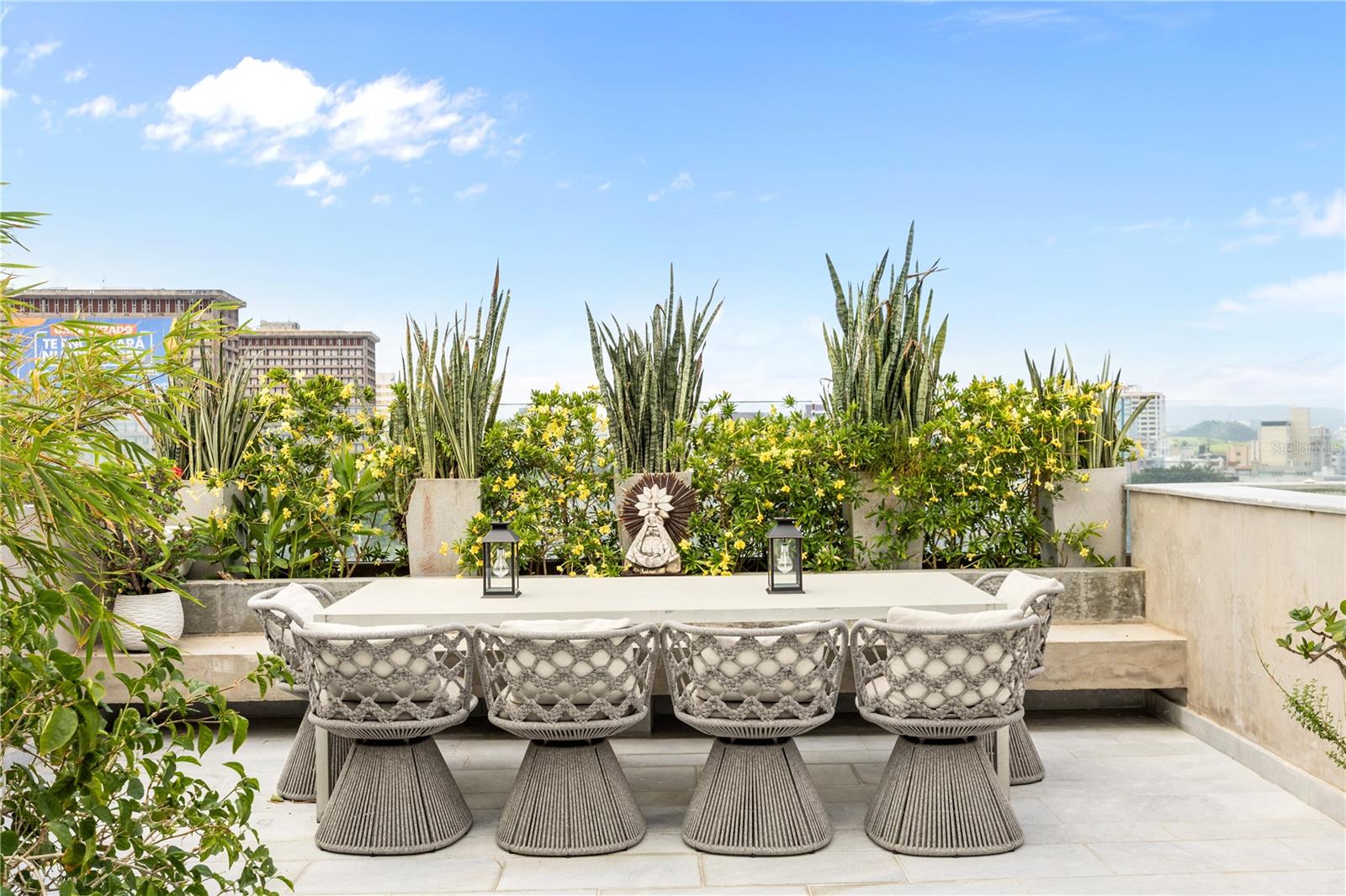 CROWNE PLAZA CONDOMINIUM - Residential