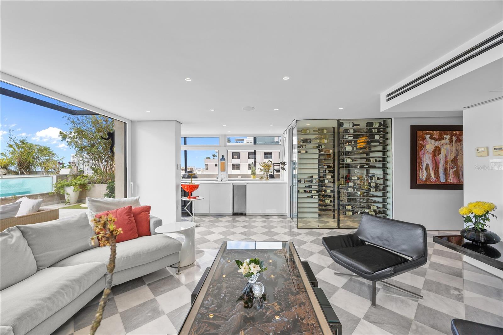 CROWNE PLAZA CONDOMINIUM - Residential