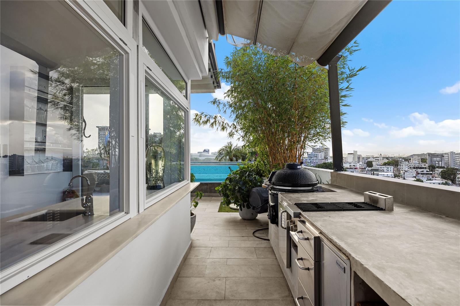 CROWNE PLAZA CONDOMINIUM - Residential