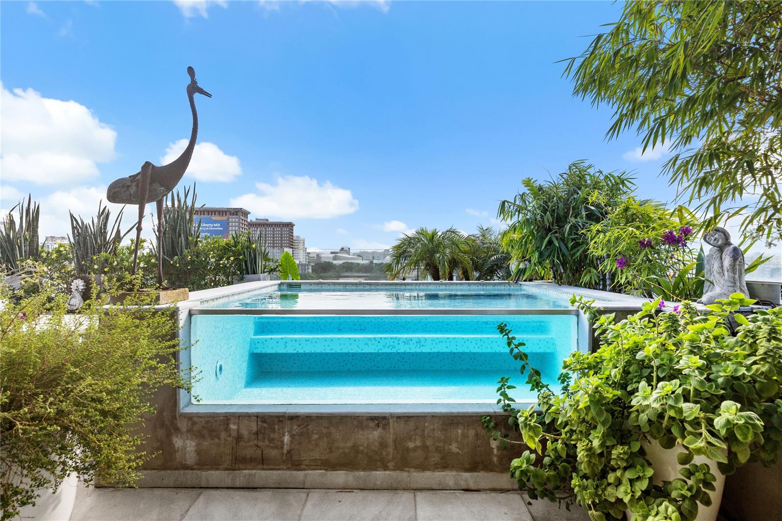 CROWNE PLAZA CONDOMINIUM - Residential