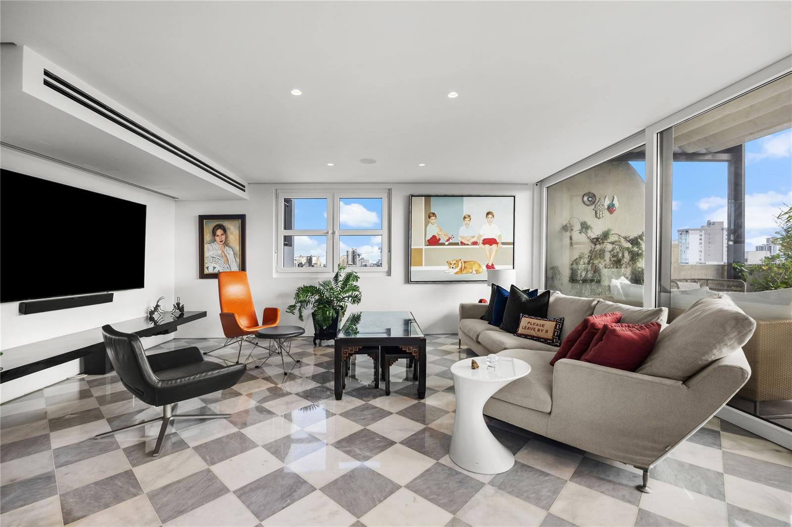 CROWNE PLAZA CONDOMINIUM - Residential