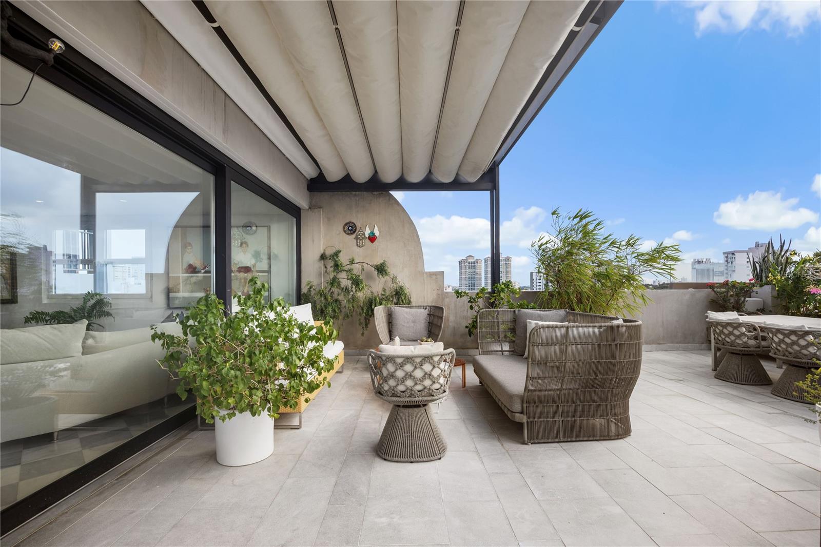 CROWNE PLAZA CONDOMINIUM - Residential