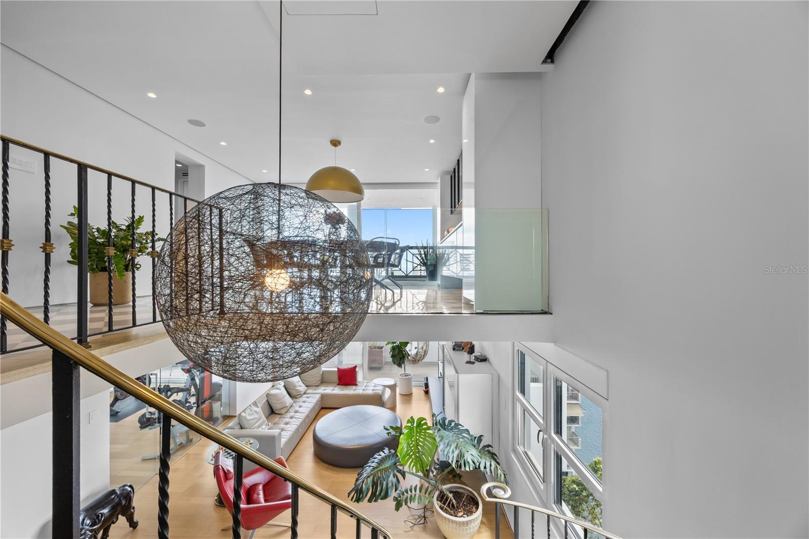 CROWNE PLAZA CONDOMINIUM - Residential