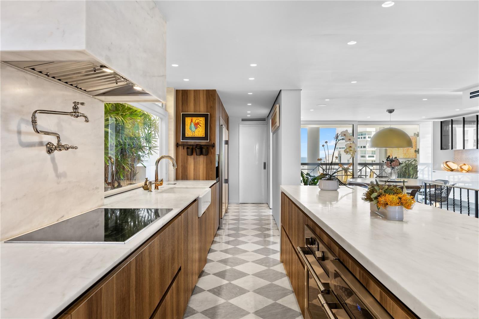 CROWNE PLAZA CONDOMINIUM - Residential