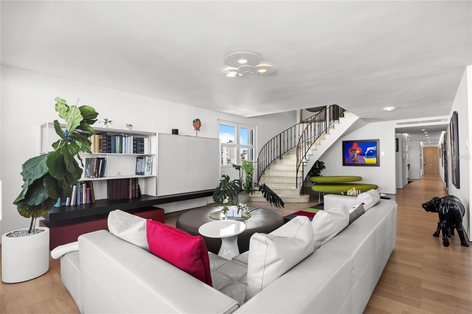 CROWNE PLAZA CONDOMINIUM - Residential