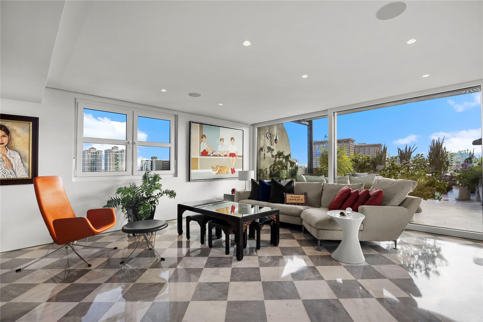 CROWNE PLAZA CONDOMINIUM - Residential