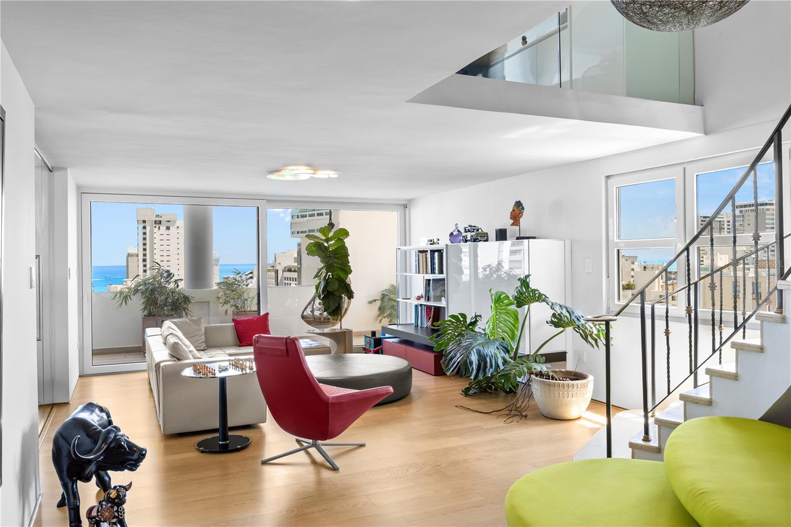 CROWNE PLAZA CONDOMINIUM - Residential