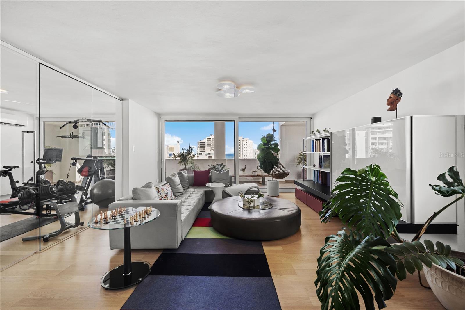 CROWNE PLAZA CONDOMINIUM - Residential