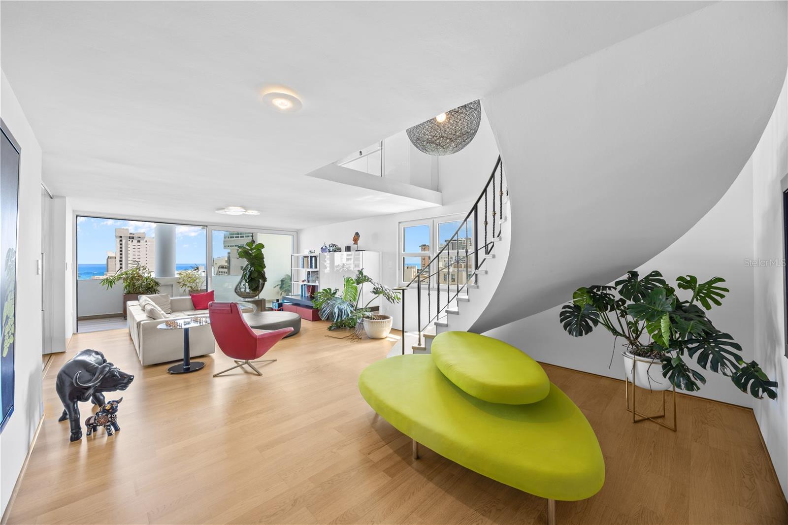 CROWNE PLAZA CONDOMINIUM - Residential