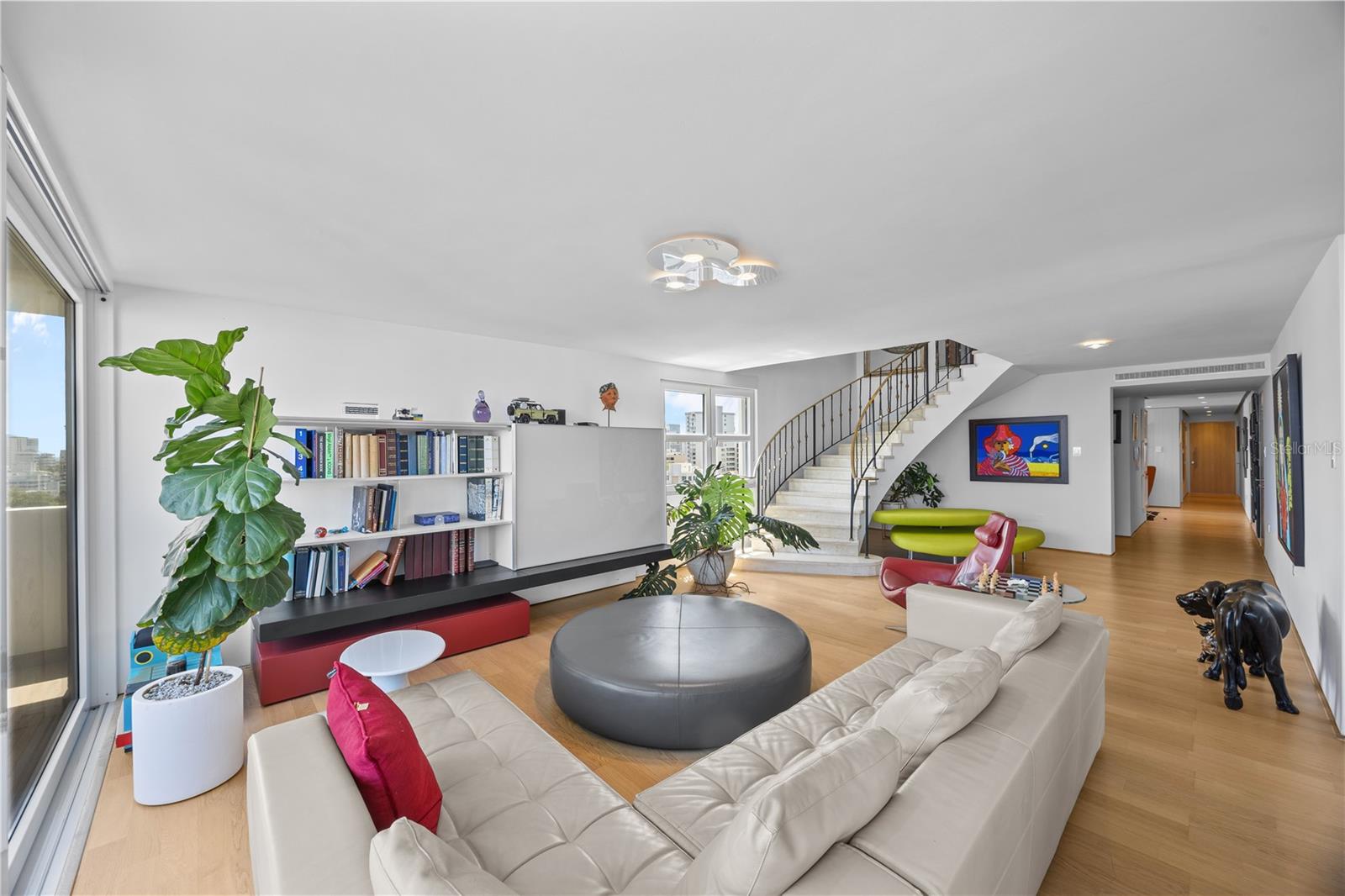 CROWNE PLAZA CONDOMINIUM - Residential
