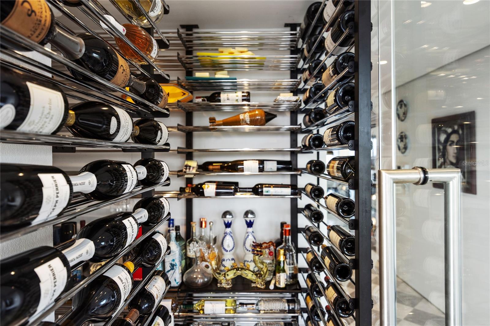 CROWNE PLAZA CONDOMINIUM - Residential