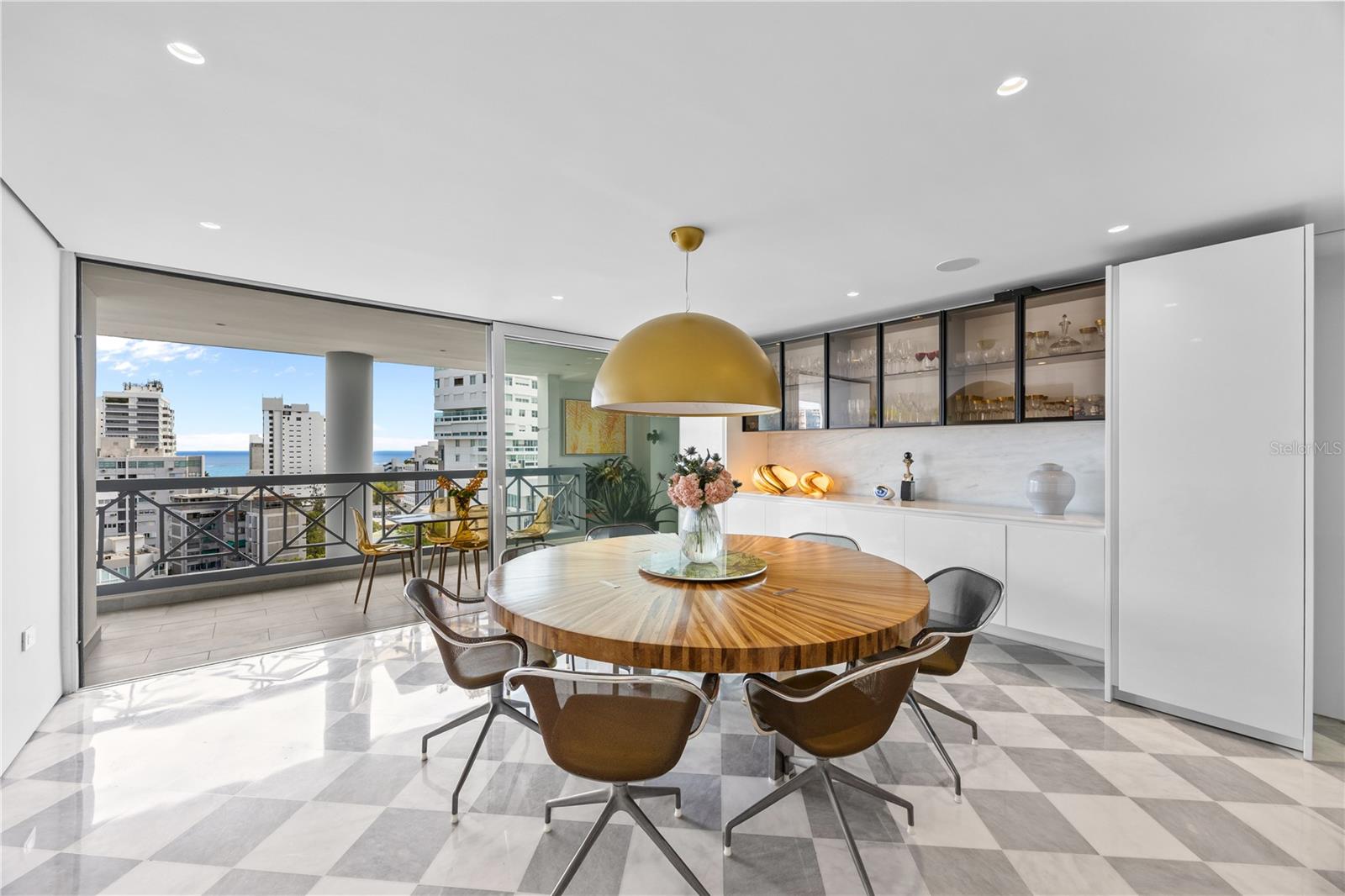 CROWNE PLAZA CONDOMINIUM - Residential